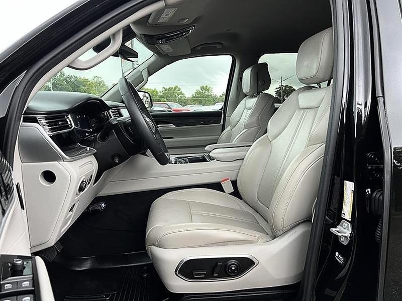 Jeep Wagoneer  2022