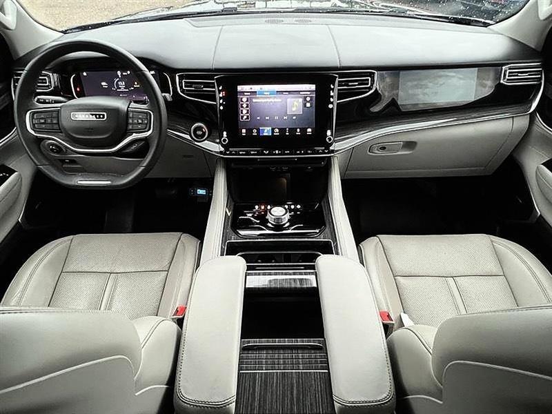 Jeep Wagoneer  2022