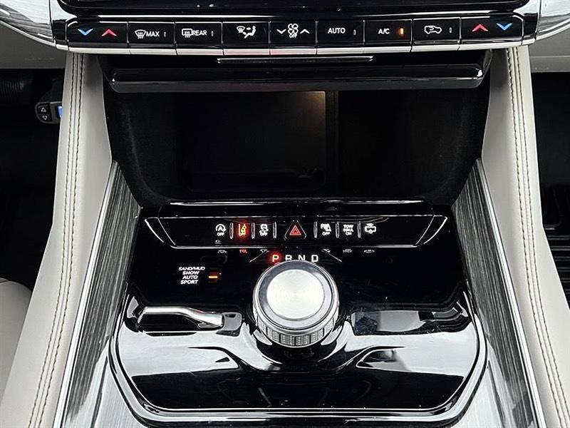 Jeep Wagoneer  2022