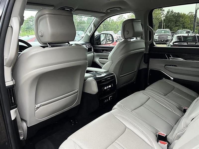 Jeep Wagoneer  2022