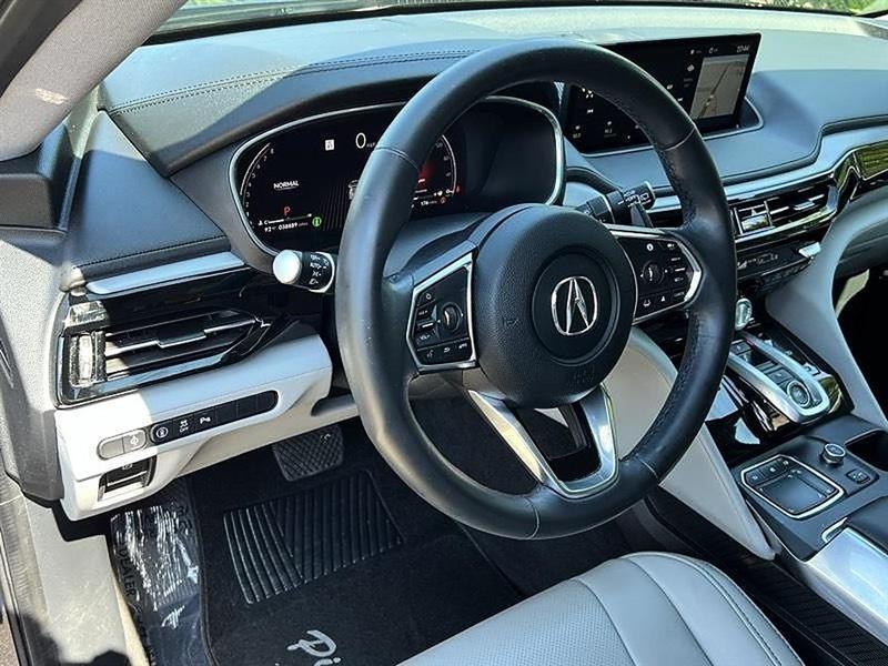 Acura MDX  2023