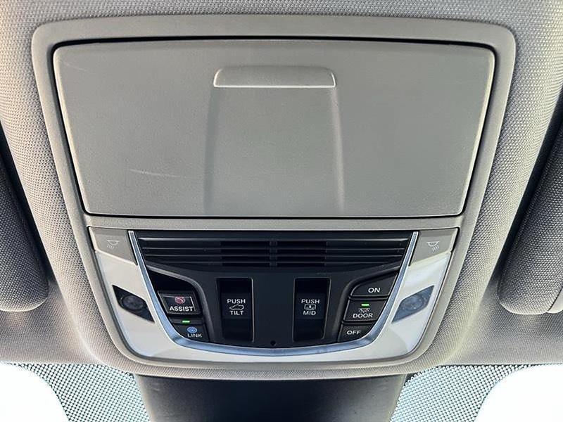 Acura MDX  2023