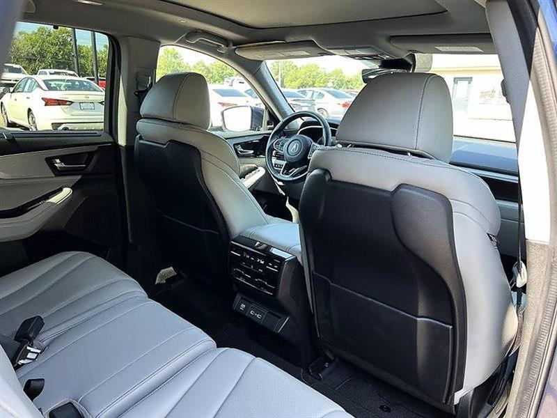 Acura MDX  2023