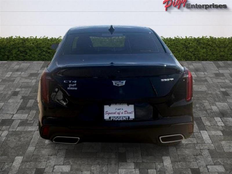 Cadillac CT4  2024