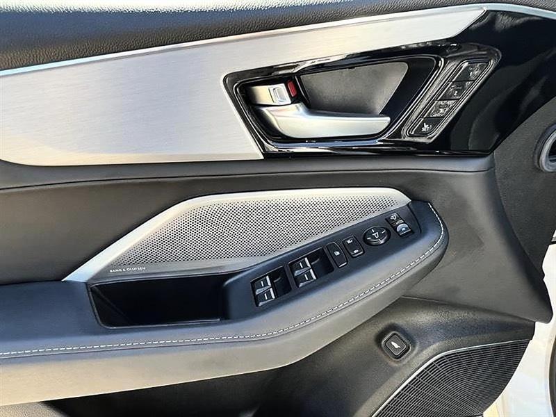 Acura MDX  2025