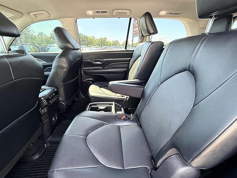 Toyota Grand Highlander  2026