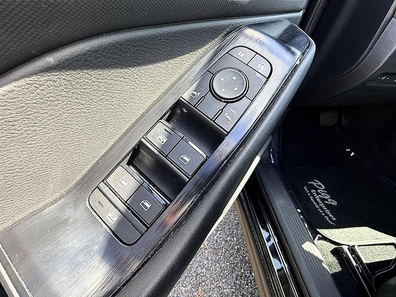 Nissan Rogue  2025