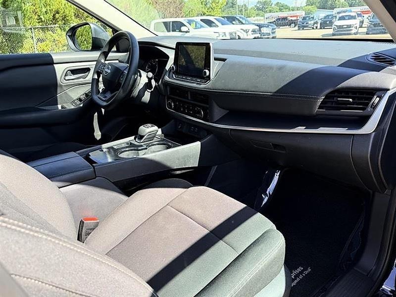 Nissan Rogue  2025