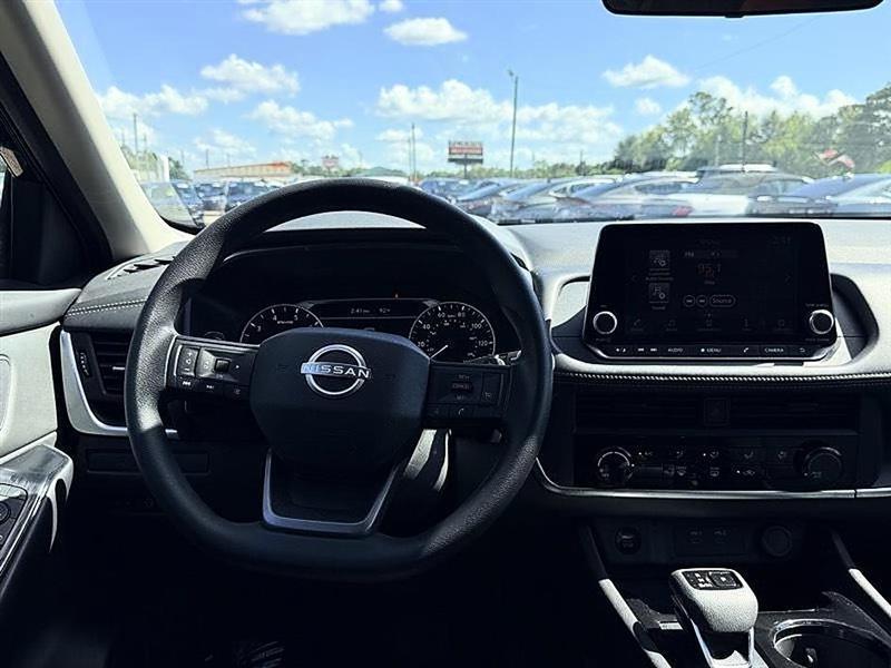 Nissan Rogue  2025