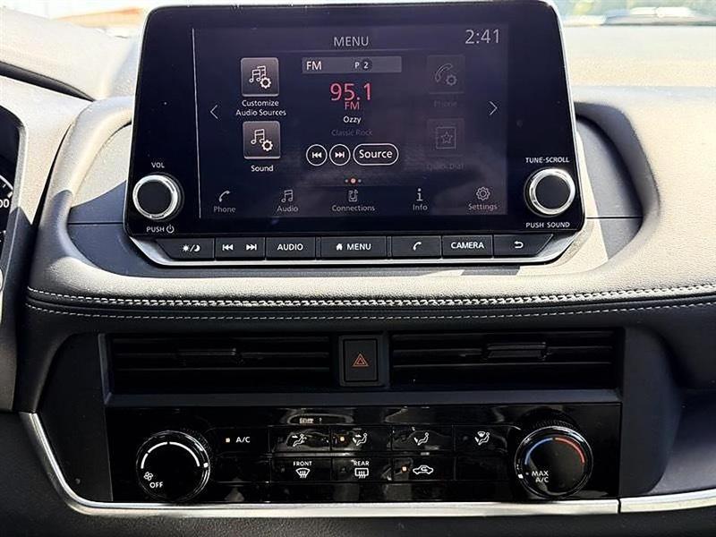 Nissan Rogue  2025