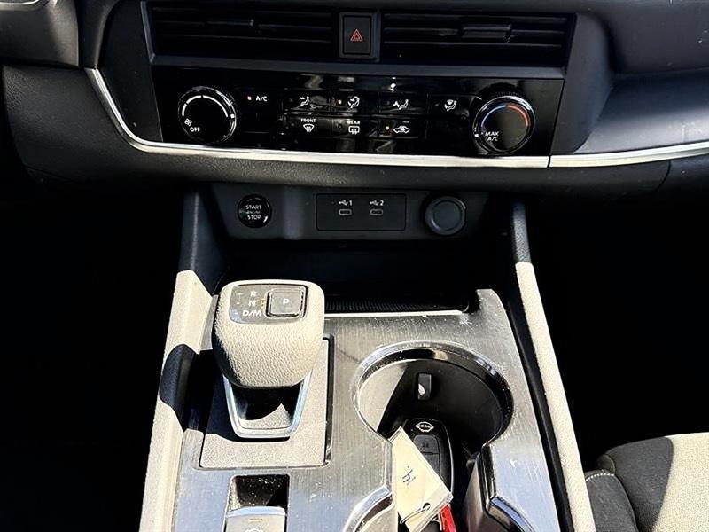 Nissan Rogue  2025