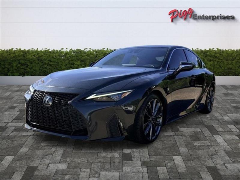 Lexus IS  2023