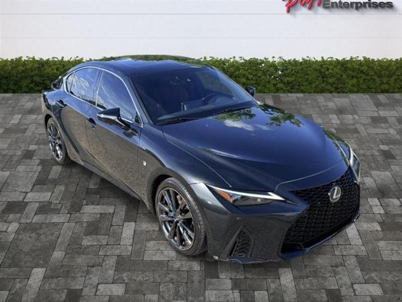 Lexus IS  2023