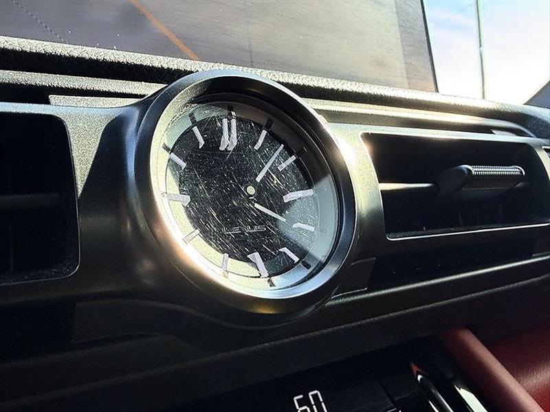 Lexus IS  2023