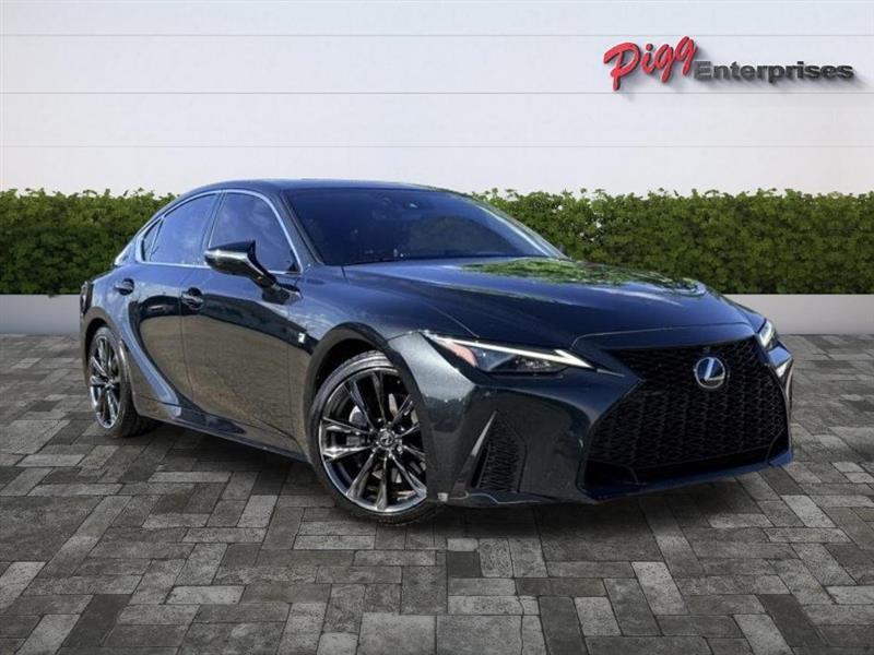 Lexus IS  2023