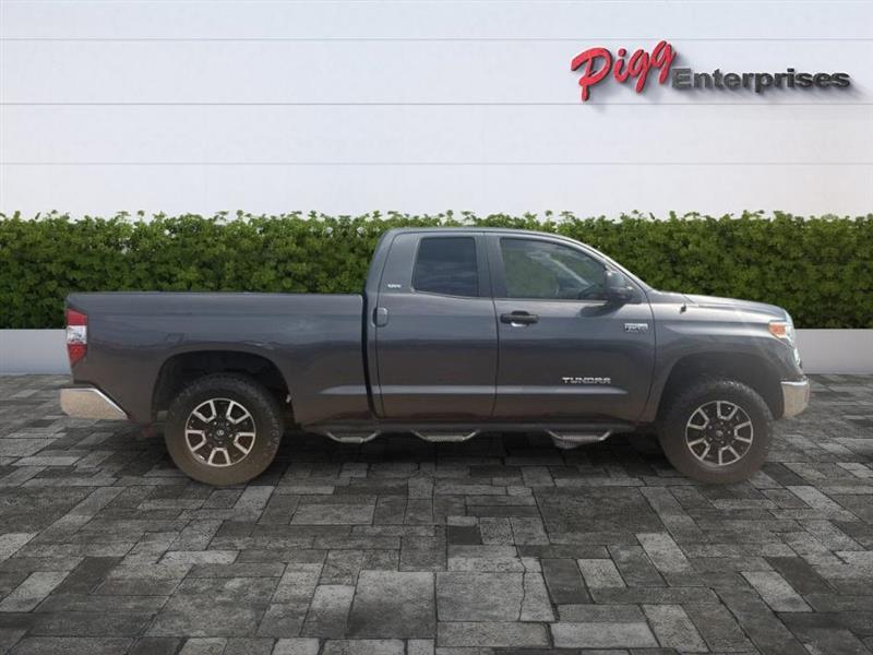 Toyota Tundra  2017