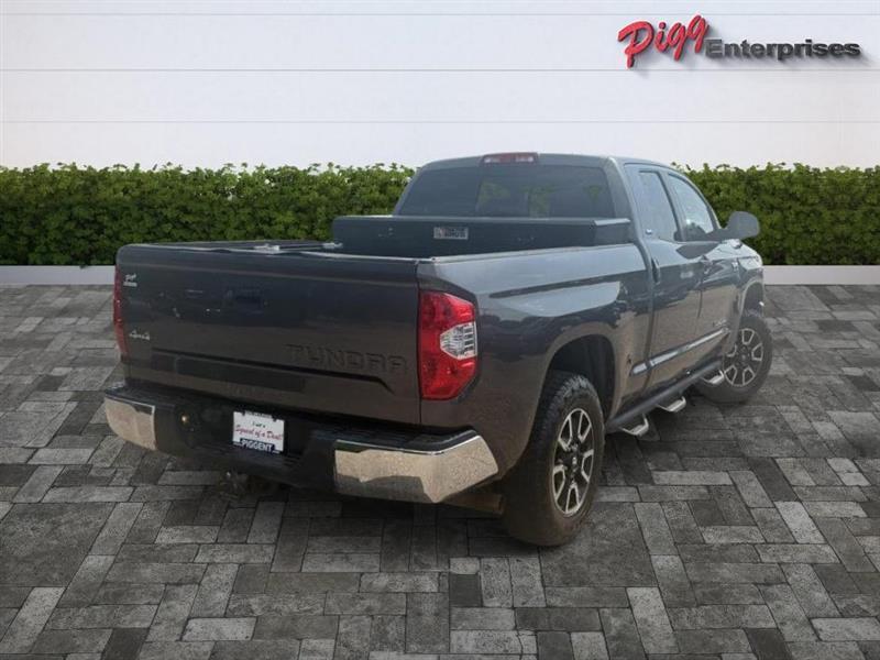 Toyota Tundra  2017