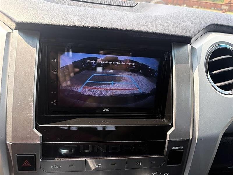 Toyota Tundra  2017