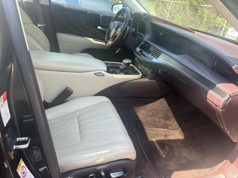 Lexus LS  2018