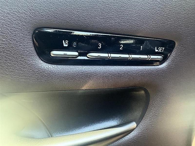Lexus LS  2018