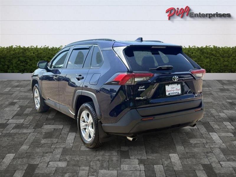 Toyota RAV4  2021