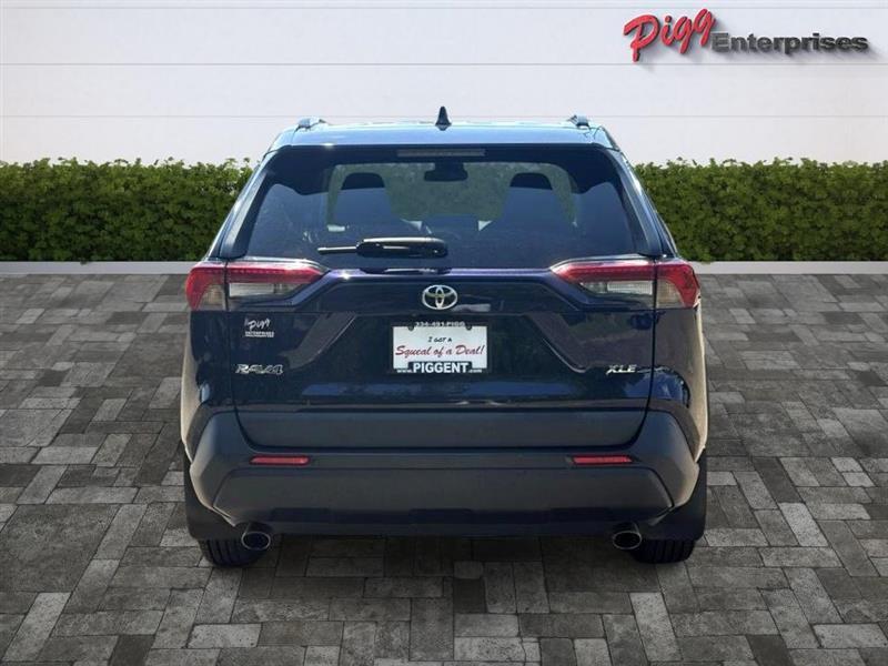 Toyota RAV4  2021