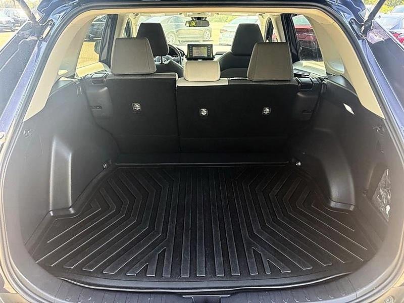 Toyota RAV4  2021