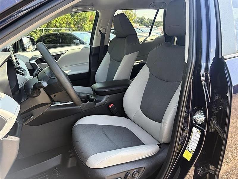 Toyota RAV4  2021