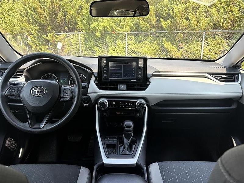 Toyota RAV4  2021
