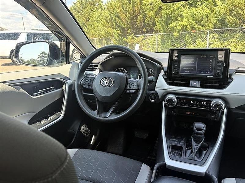 Toyota RAV4  2021