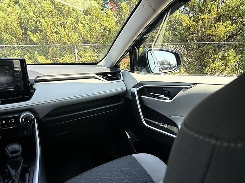Toyota RAV4  2021