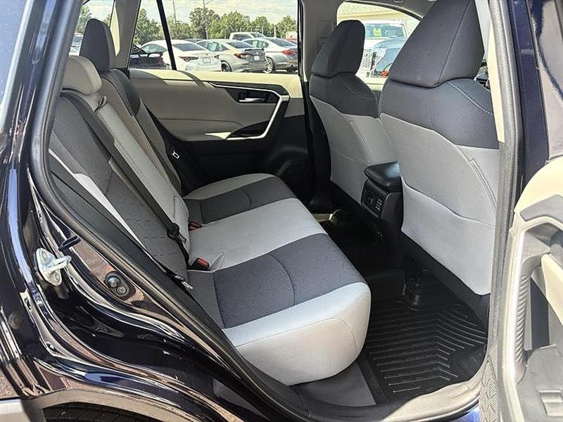 Toyota RAV4  2021