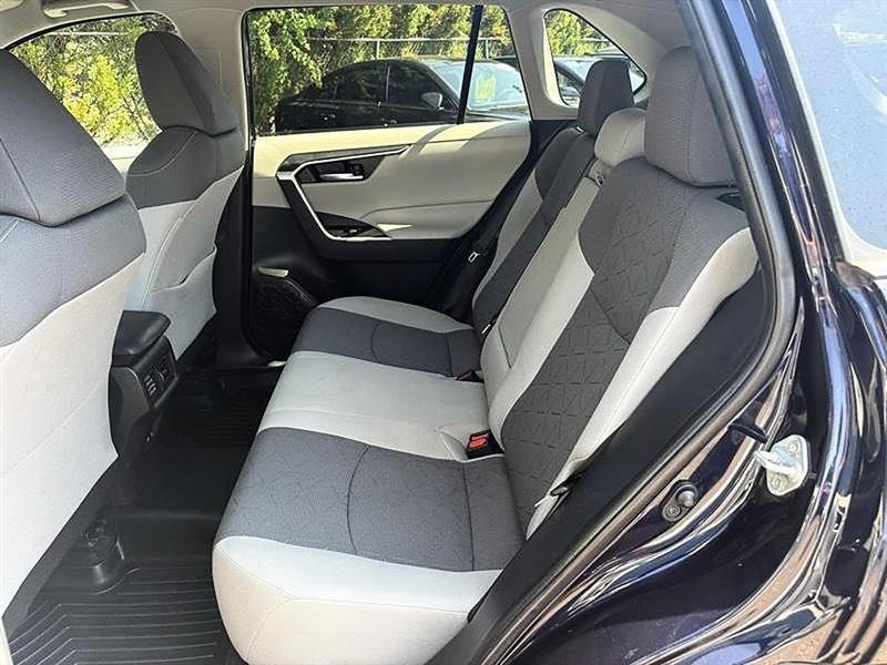 Toyota RAV4  2021