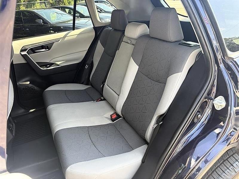 Toyota RAV4  2021