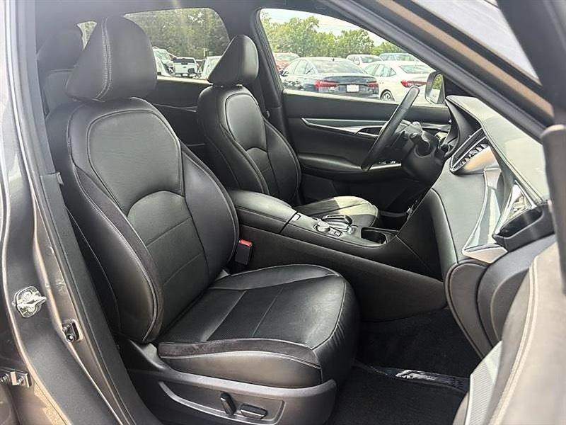 Infiniti QX50  2023