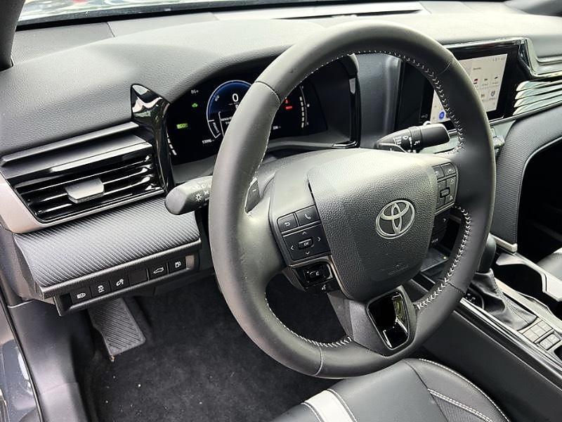 Toyota Camry SE 2026