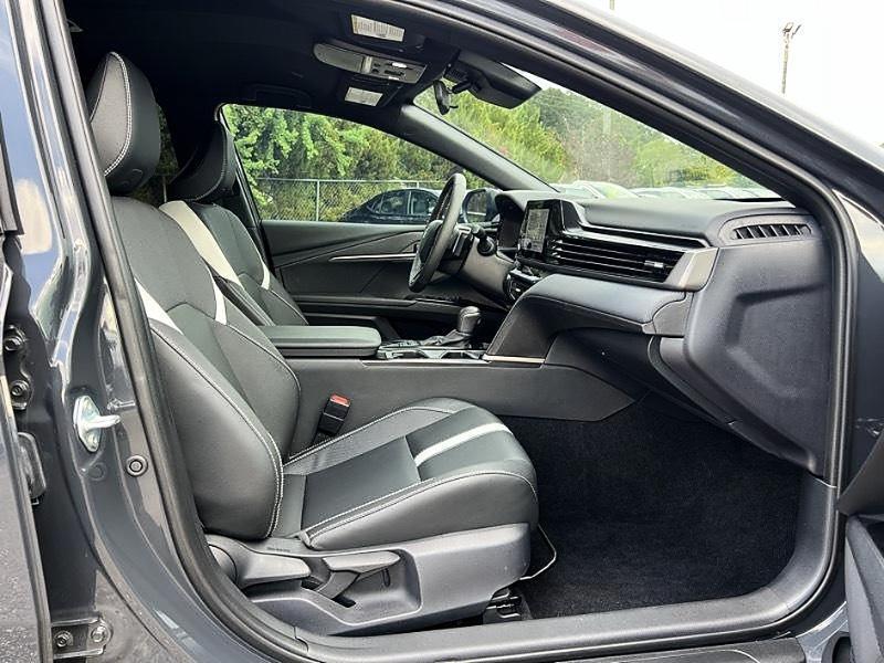 Toyota Camry SE 2026
