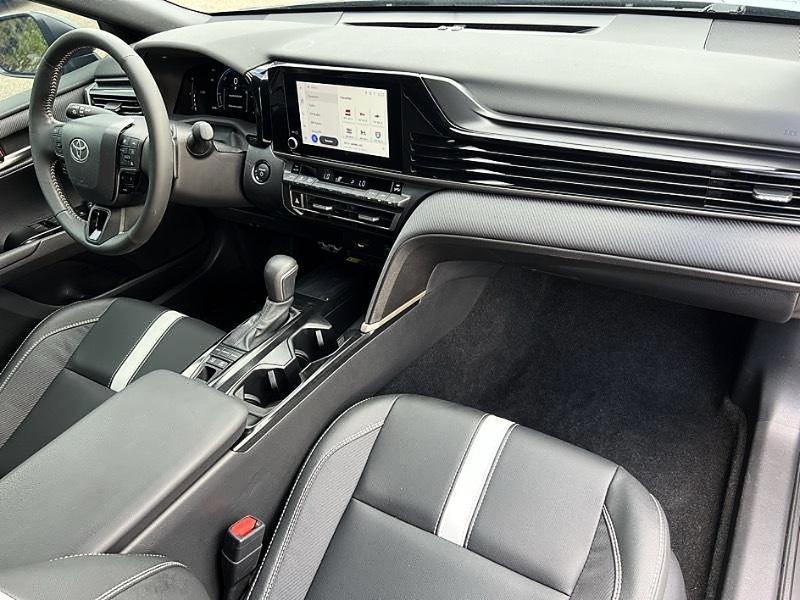 Toyota Camry SE 2026