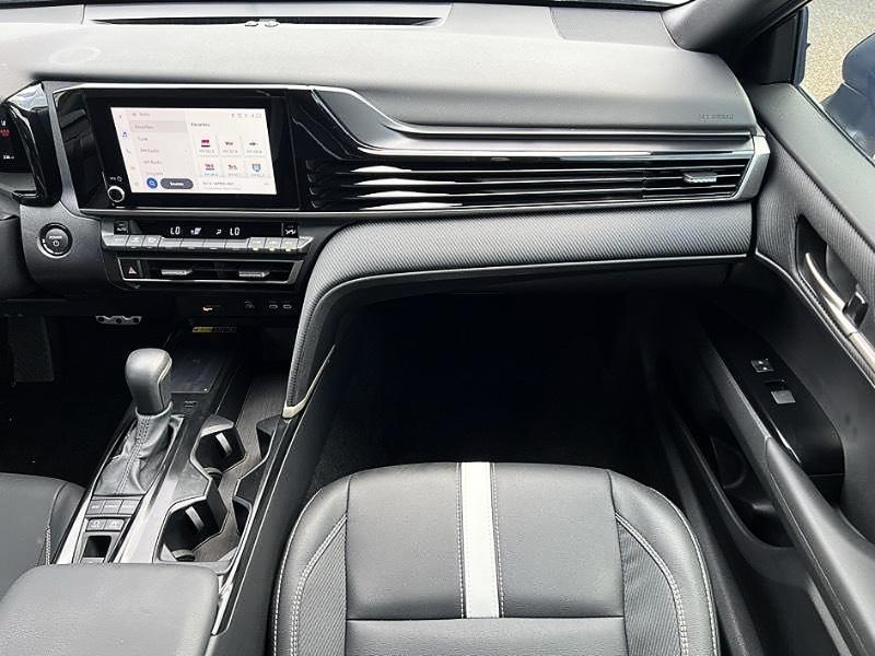 Toyota Camry SE 2026