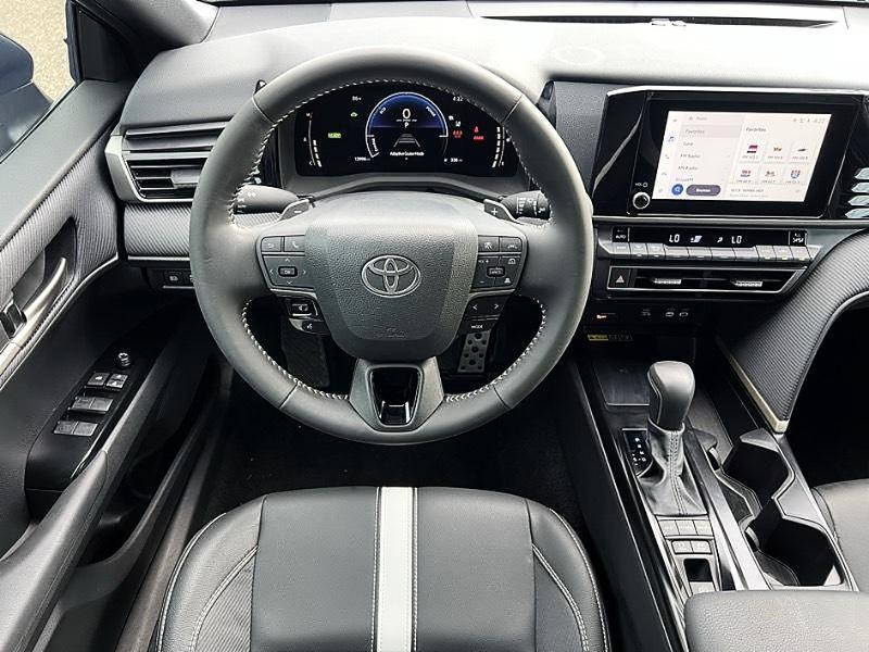 Toyota Camry SE 2026