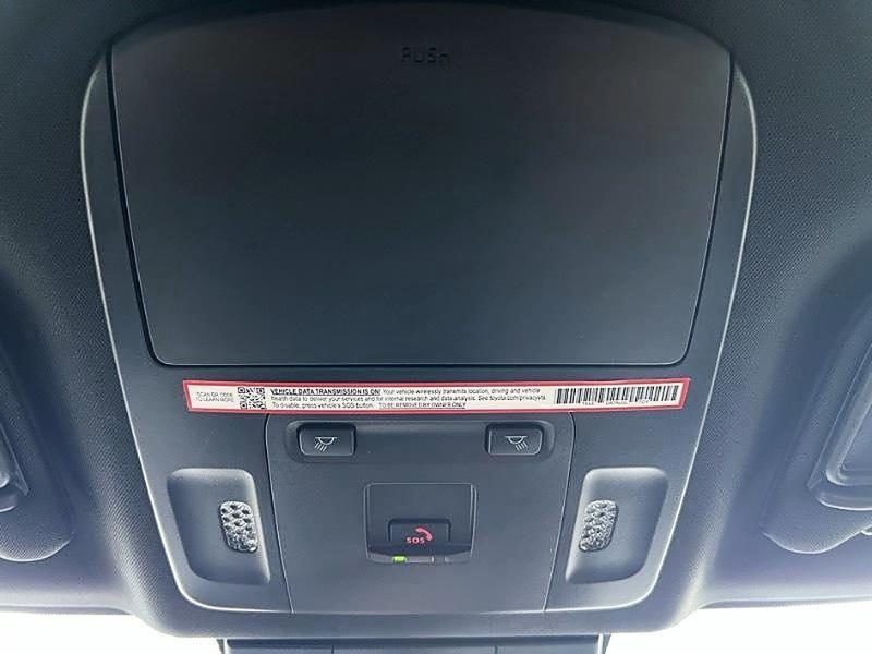 Toyota Camry SE 2026