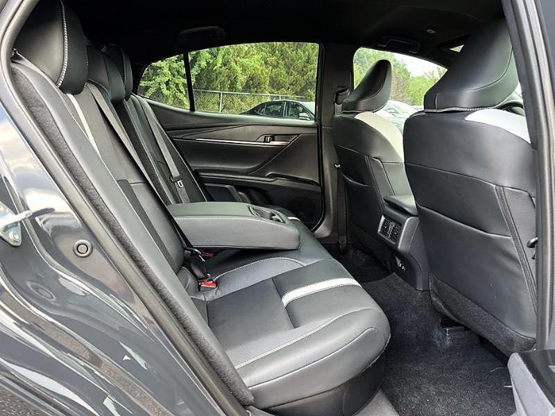 Toyota Camry SE 2026