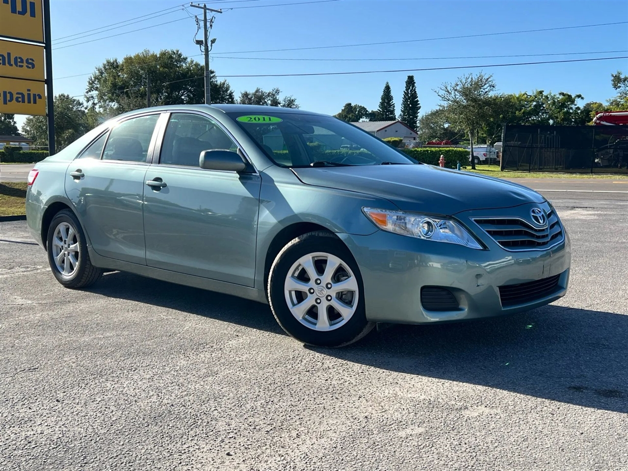 2011 Toyota Camry LE 6-Spd AT
