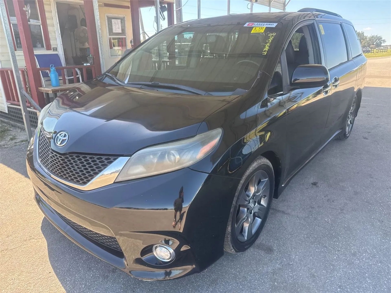 2015 Toyota Sienna SE FWD 8-Passenger V6