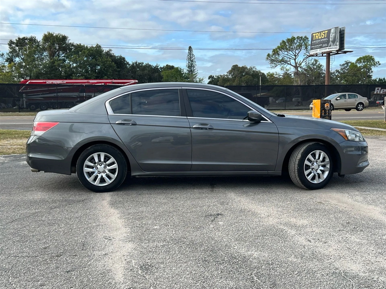 Honda Accord LX sedan 2011