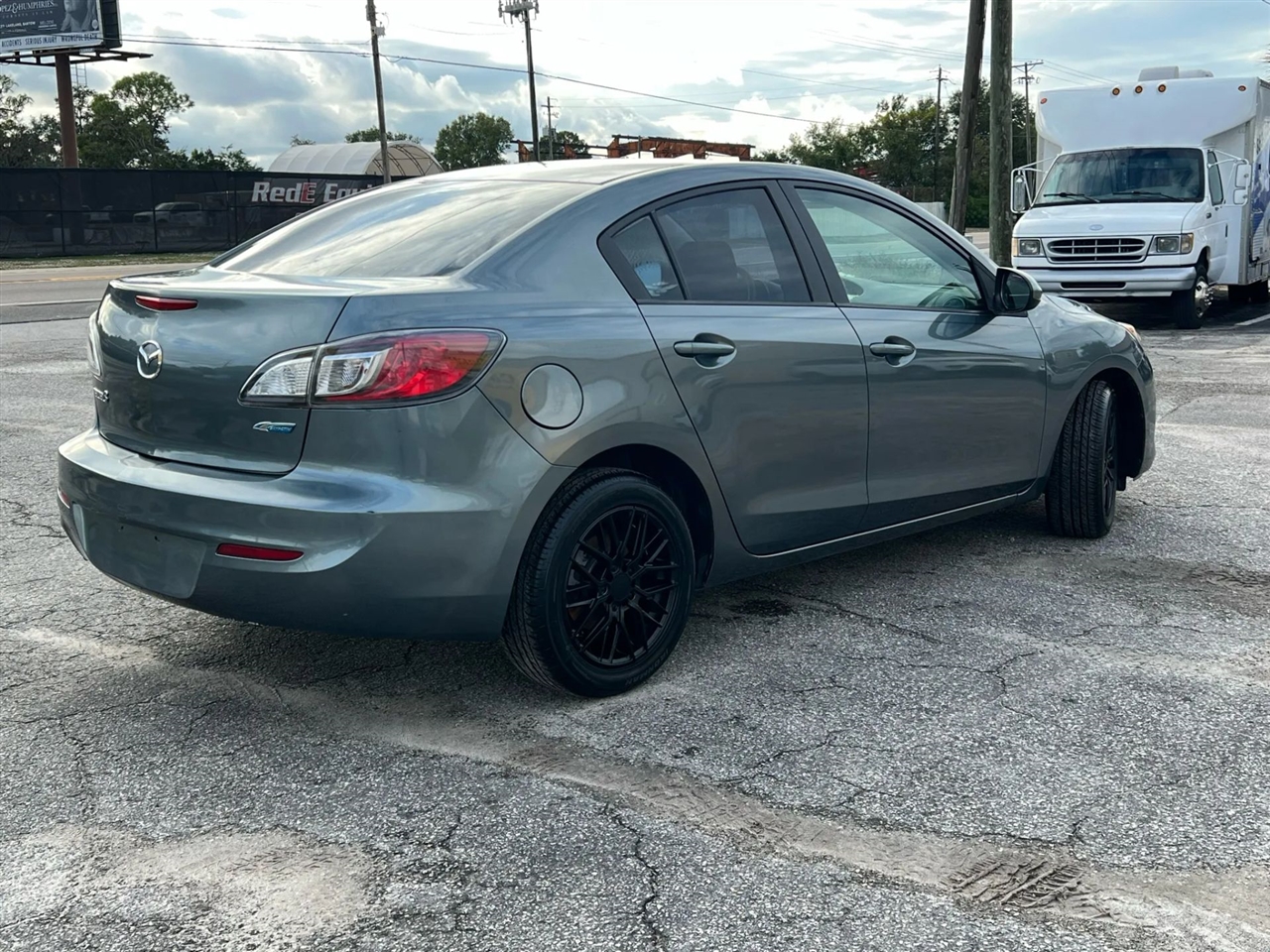 Mazda MAZDA3 i Sport 4-Door 2013
