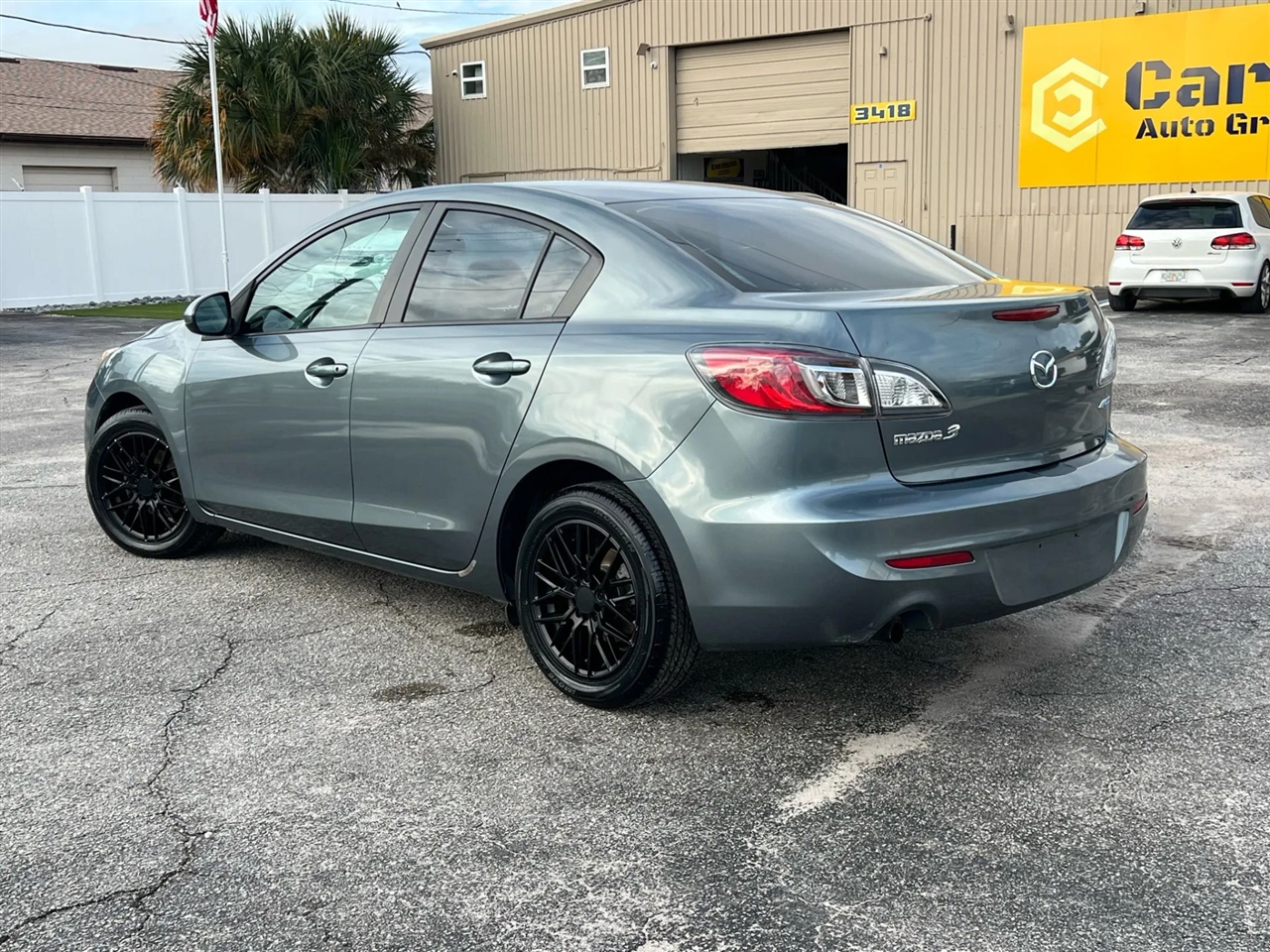 Mazda MAZDA3 i Sport 4-Door 2013