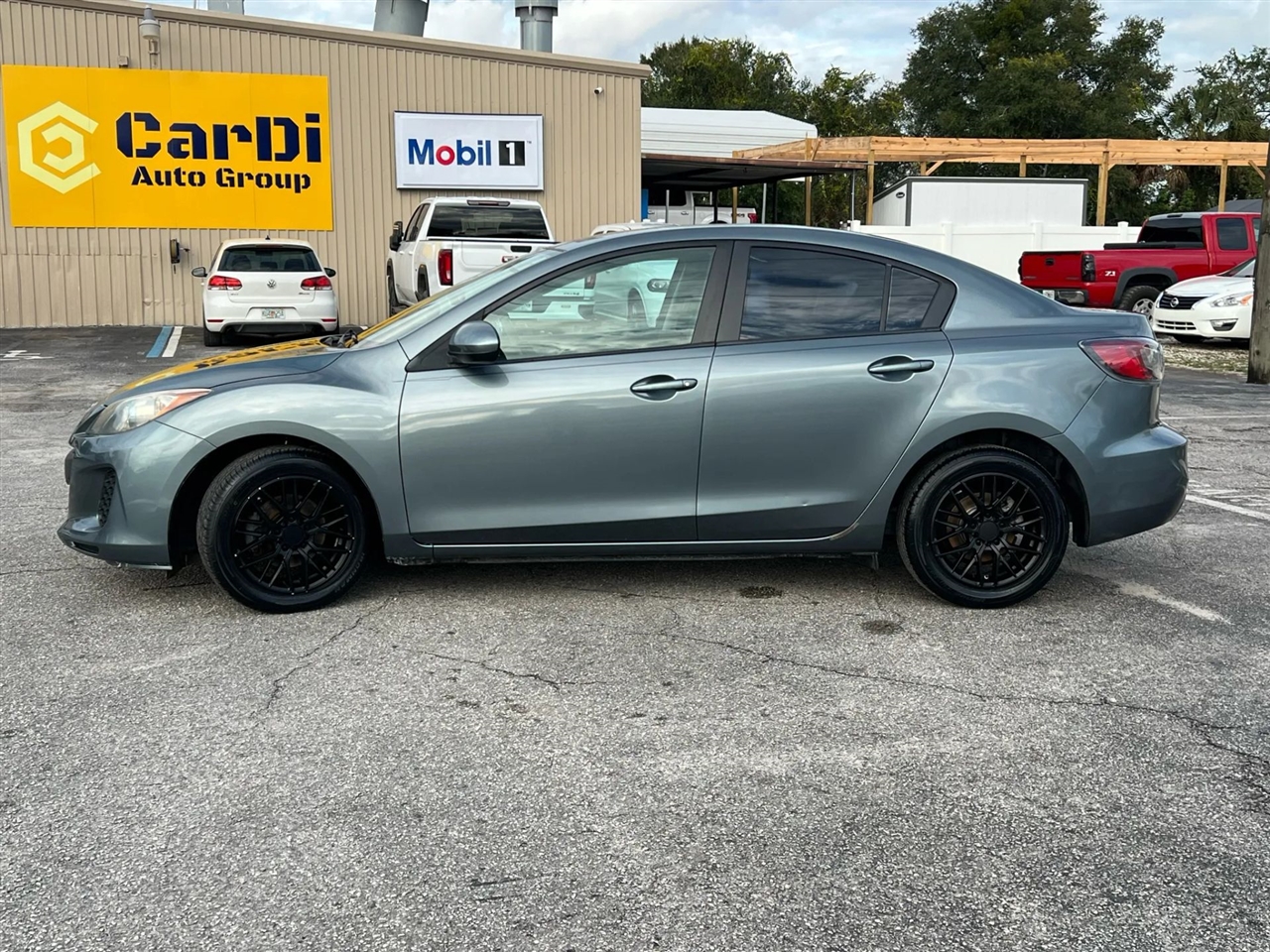 Mazda MAZDA3 i Sport 4-Door 2013