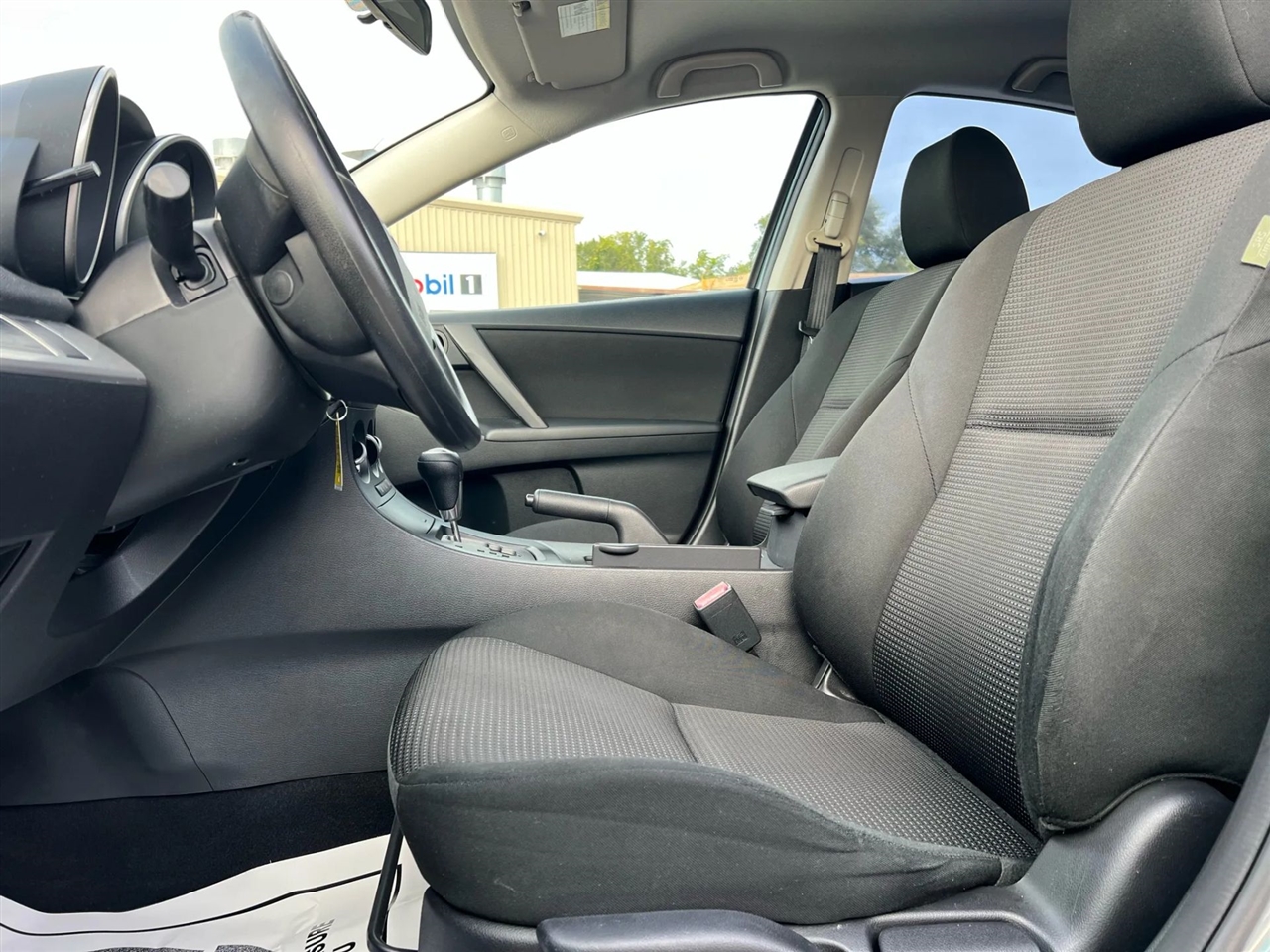 Mazda MAZDA3 i Sport 4-Door 2013