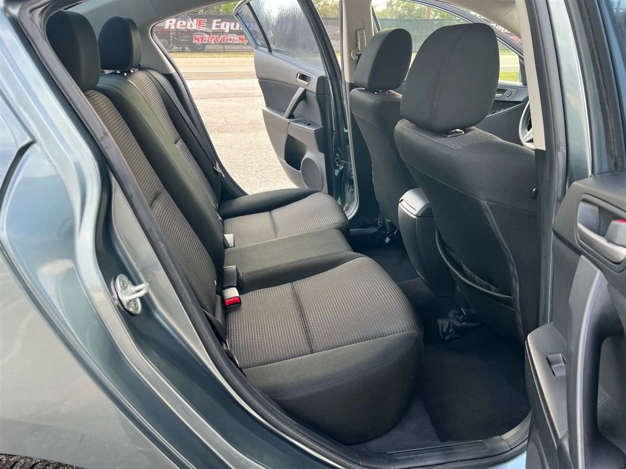 Mazda MAZDA3 i Sport 4-Door 2013